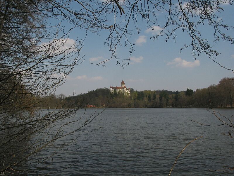 Za rybníkem Konopiště