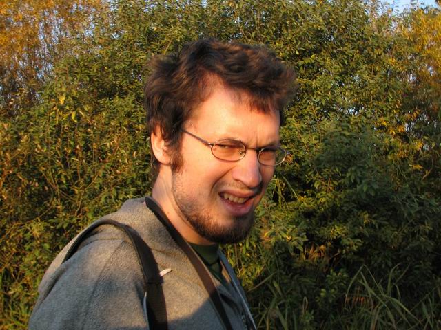 Buřt v záři zapadajícího slunce