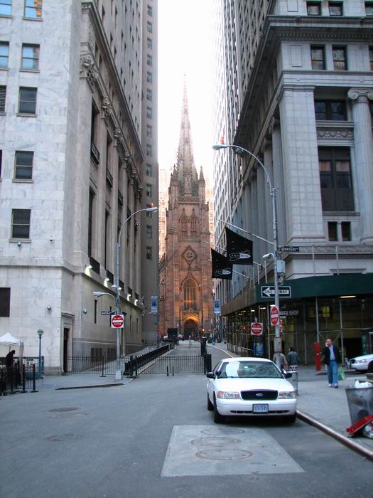 Trinity church na konci wall street