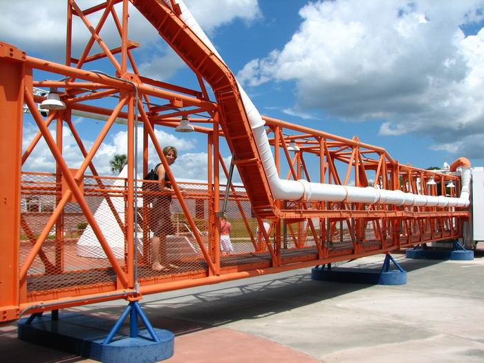 ivoš po rameni nastupuje do skororakety