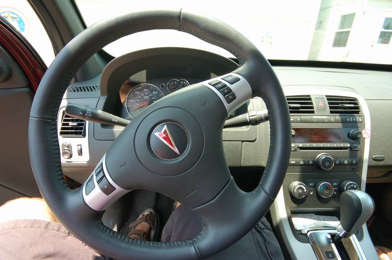 Rupek v kokpitu pontouše