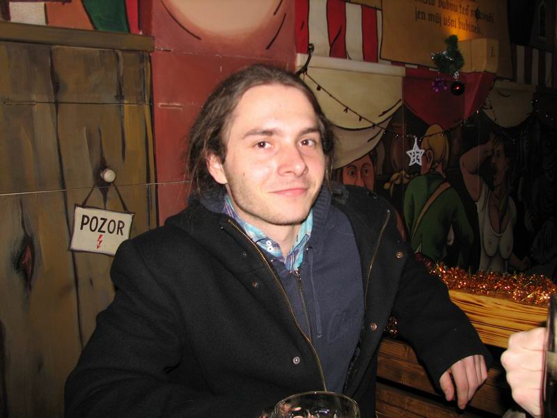 Už to teče, už se to roztáčí