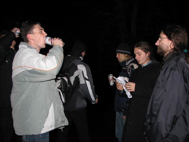 Družba s dalšími týmy (nutno ovšem poznamenat, že hoši nepijou lahváče)