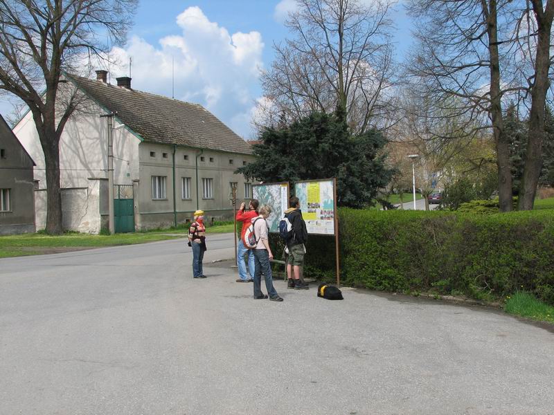 Nezbytná orientace u mapy