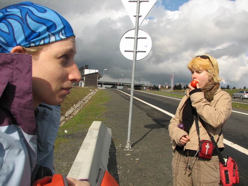 Svačinka na krajnici hlavního tahu na Oberwiesenthal