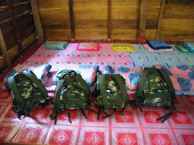 chybí jen sněhurka a zbylí tři trpaslíci