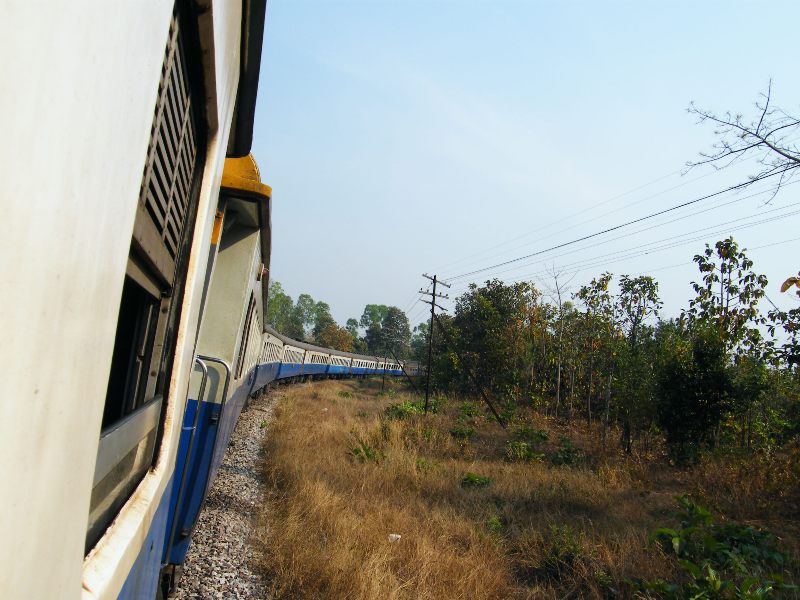 jedeme vlakem do parku khun tan