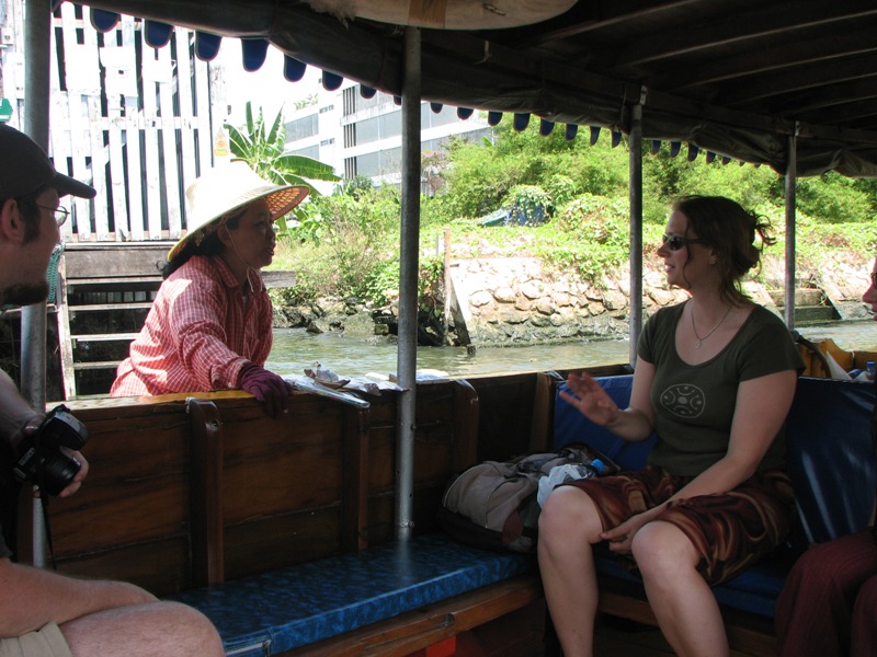 trh na vodě, ceny asi desetinásobné oproti souši