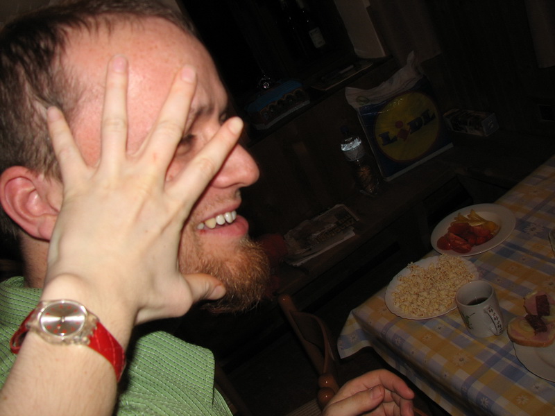 ...fyzické likvidace nejpilnějšího člena silvestrovské delegace