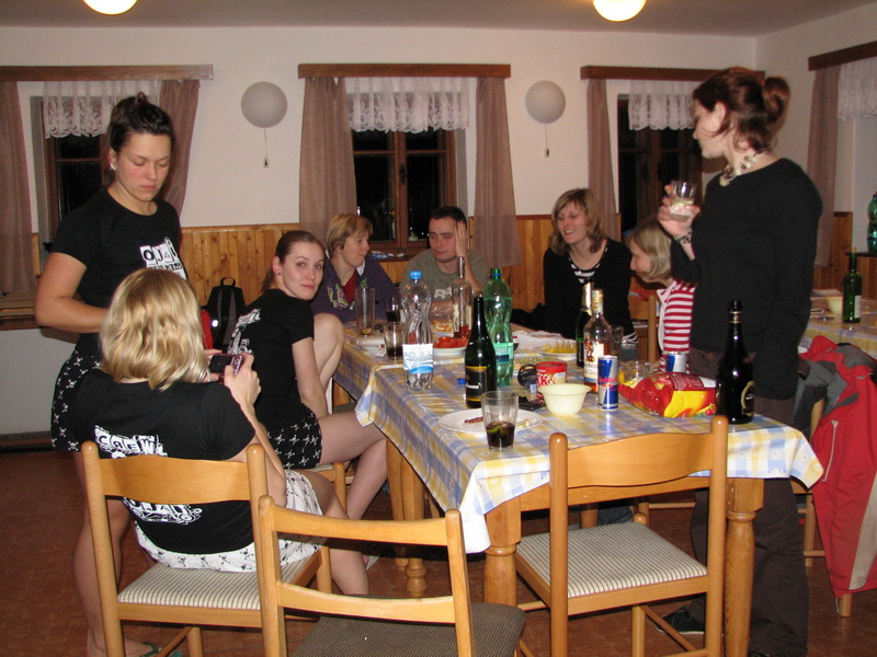 Spoďárová párty začíná