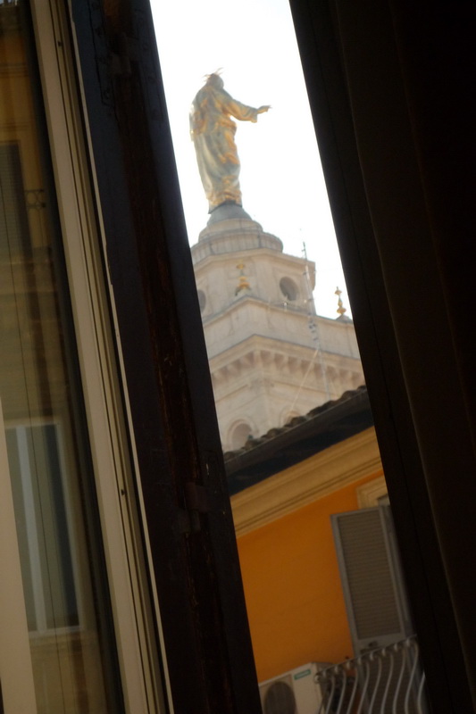 monumentální pohled z postele