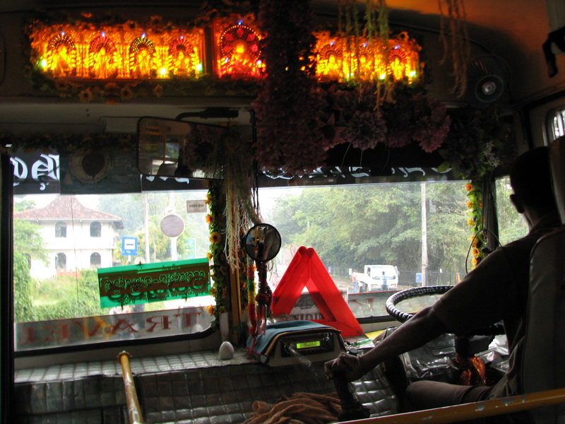 Kandy - MHD zevnitř