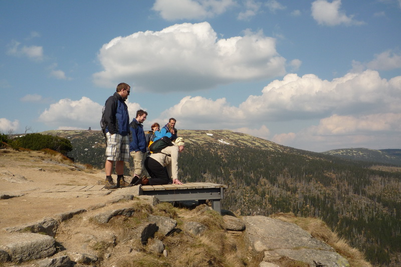 Zuzu leze na vyhlídku