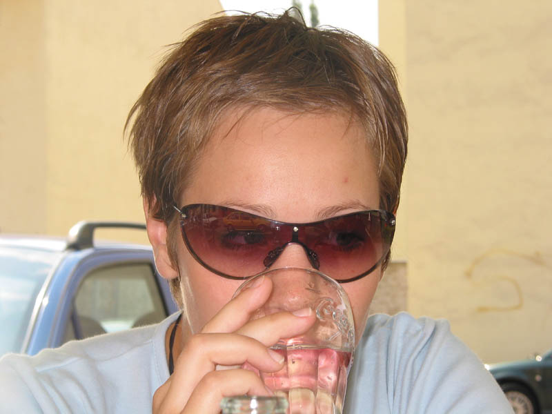 Popíjející T613NJ