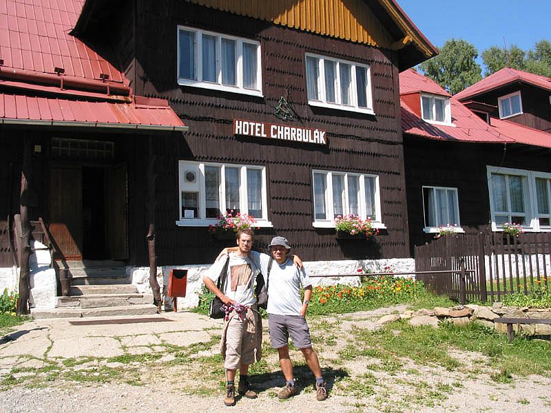 Bratři před Charbulákem