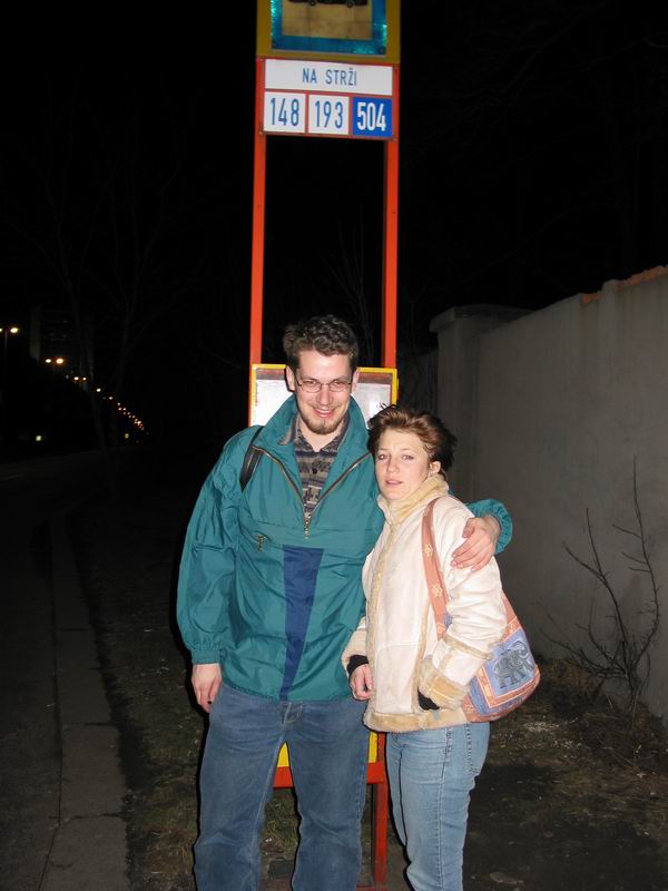 Pejsek s holčičkou na strži