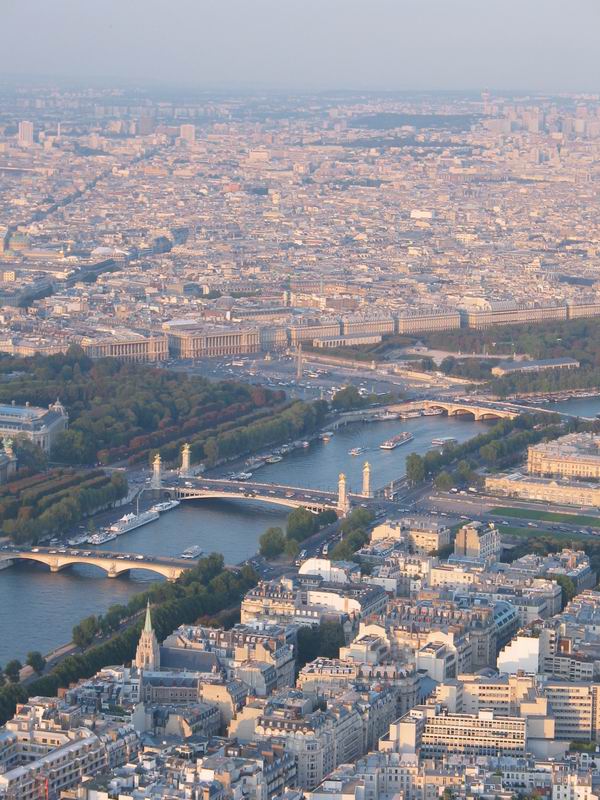 Pohled na Paříž z nebe