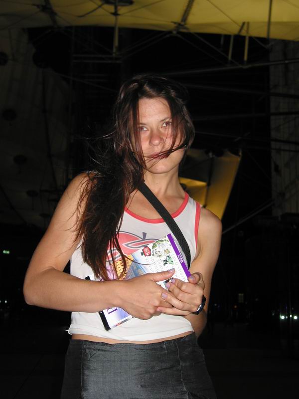 Hladová eliška si žere vlasy