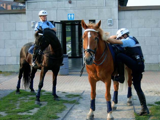 vymočení policisté