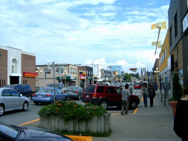 ulice plná ožralejch plivajících indošů