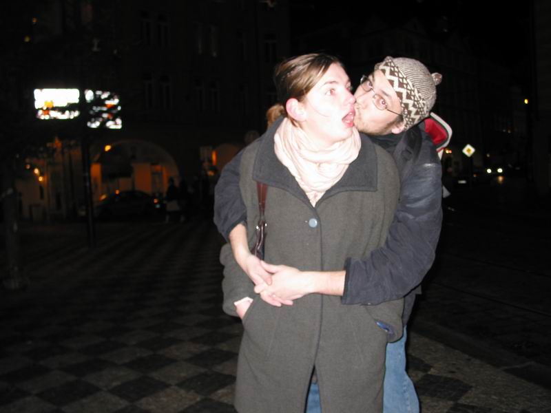 Zuzu překvapena mrštností pejskova jazyka