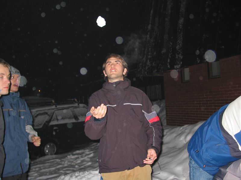 Mokl s vyhozenou koulí