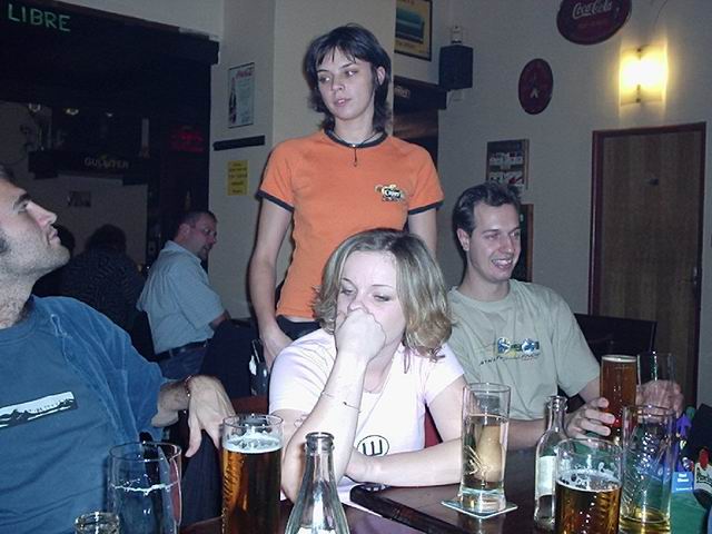 francouzský prsíčka uhýbaj pohledem