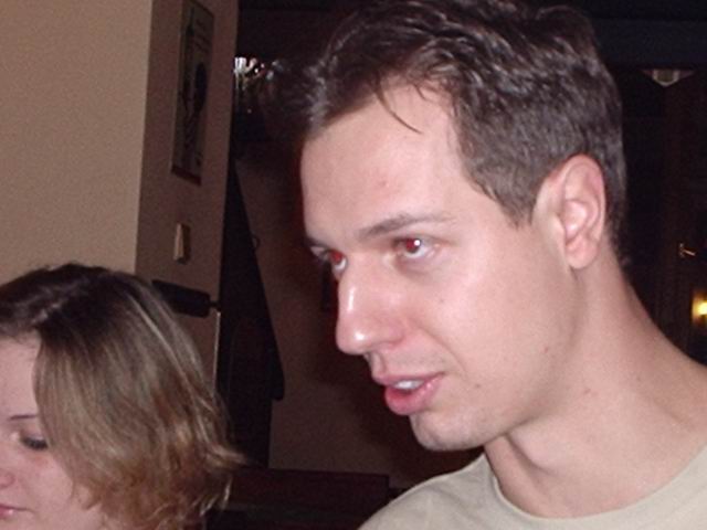 pronikavý pohled správňáka