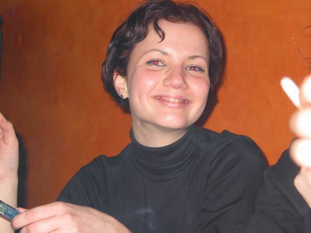 holka lenka s úsměvem