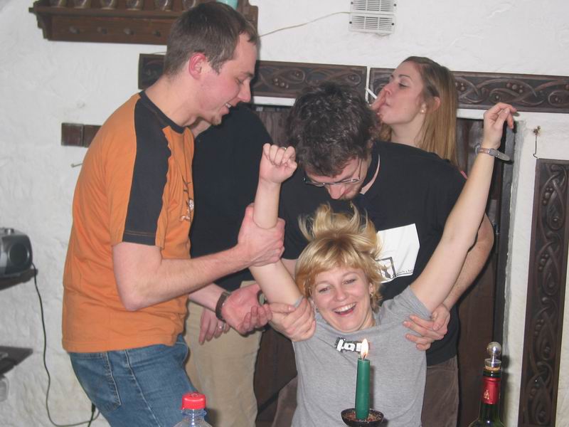 holčička vůbec neni napitá