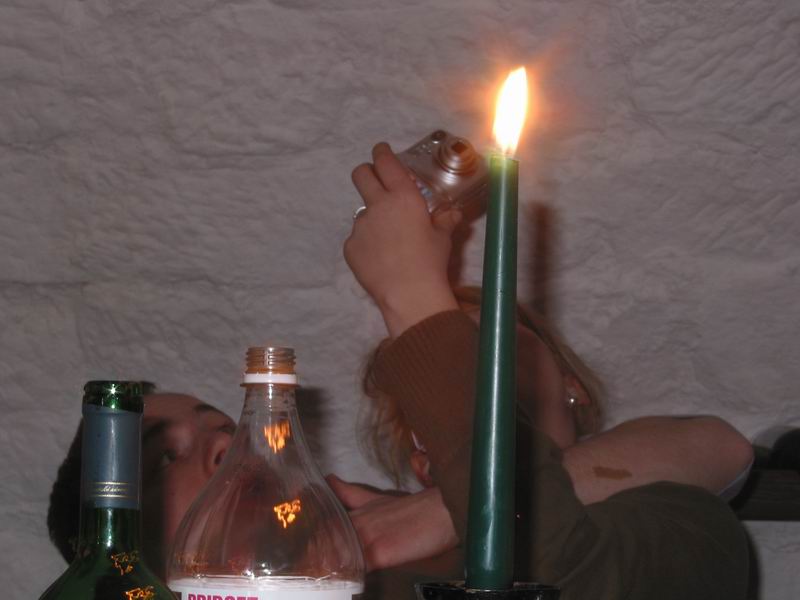 šipka se švédkou si prohlížej fotce