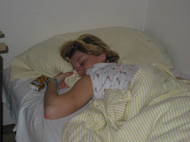 Chrupchrupchrup...holčička v pelechu