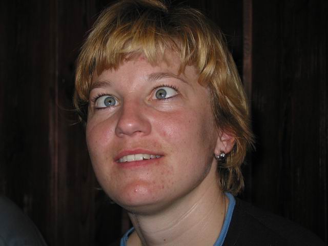 Holčička úplně s očima (českejma)