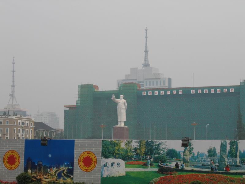 Chengdu - Mao opět mává
