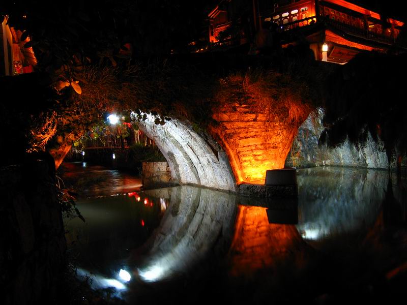 Lijiang - noční most
