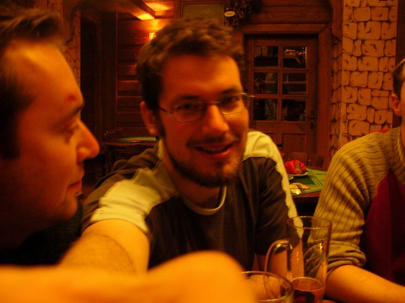 Pejsek chce - pokud možno - fotit!!!