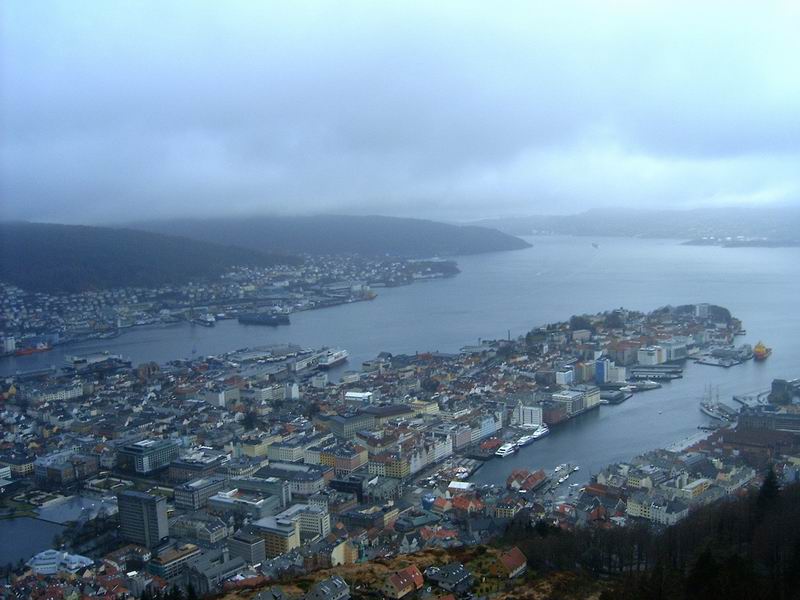 kdo najde kotvící hurtigruten?