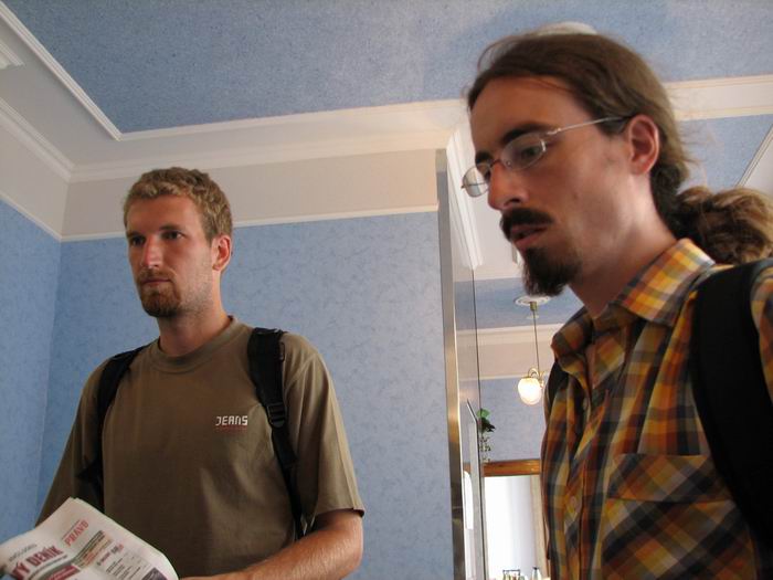 hoší baťůškáří