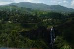Vodopád na cestě do Nuwara Eliya